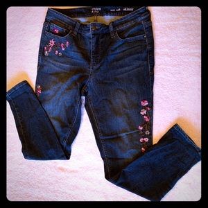 Crown & Ivy Skinny Jean Capris